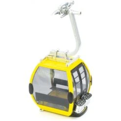 Jaegerndorfer Cabinovia Gialla Per Skilift Villaggio Natalizio