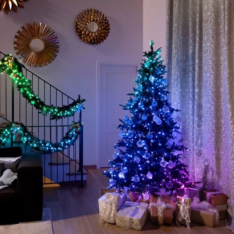 Twinkly Albero Pre-Illuminato Vernon Spruce 390 LED , 2,1 Metri, Controllabile Via App - immagine 2